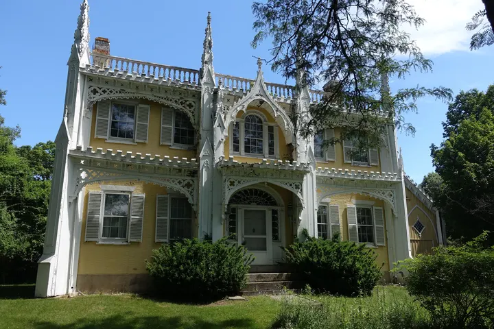 Photo of The Kennebunk Wedding Cake House